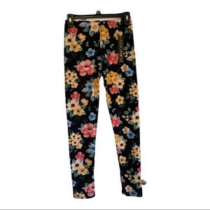 NWT New Mix black and floral‎ leggings